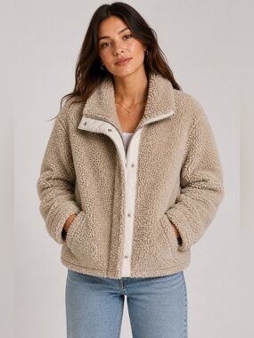 Cozy Sherpa Teddy Jacket Beige Zip Front Fleece Coat Women’s